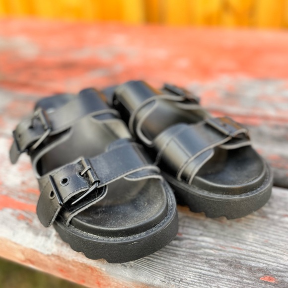 STEVE MADDEN NYC Lug Sole Two Band Sandals - Picture 2 of 10